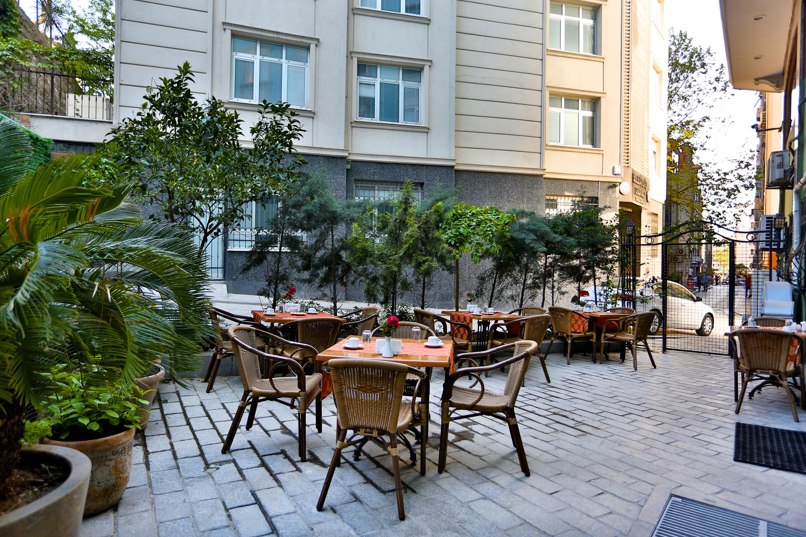 Hotel Bulvar Palas Istanbul Exterior photo