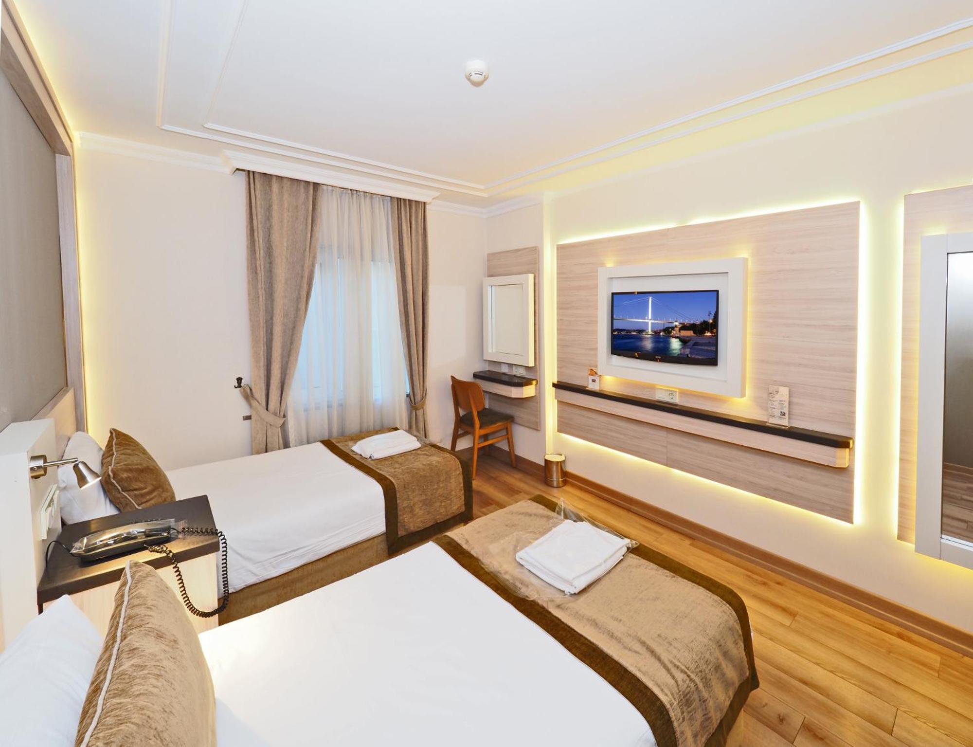 Hotel Bulvar Palas Istanbul Room photo